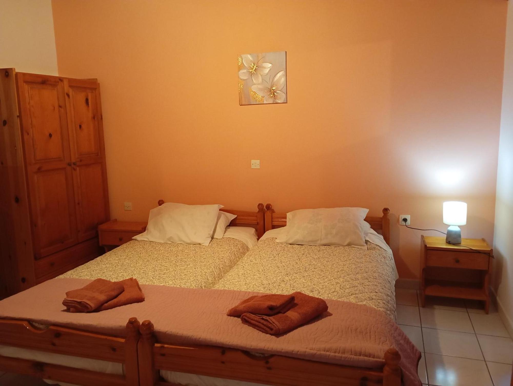 Mylonas Rooms Pandokrátor Buitenkant foto